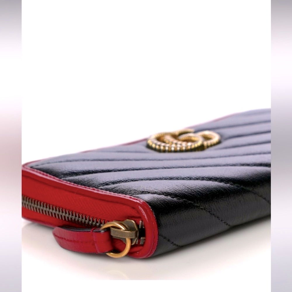 Gucci Authentic Marmot Diagonal Quilted. Leather Zip Around Wallet EC - Picture 5 of 11